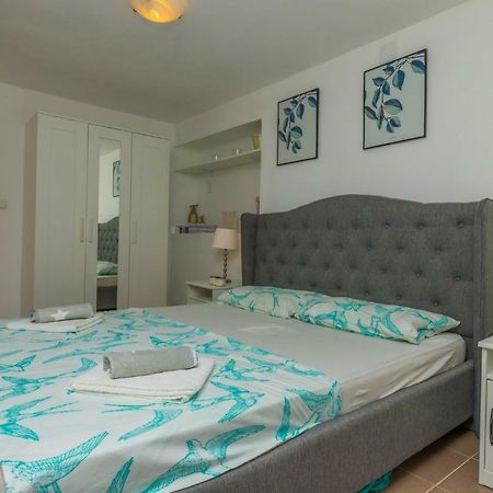 Apartments Maris Crikvenica Ngoại thất bức ảnh