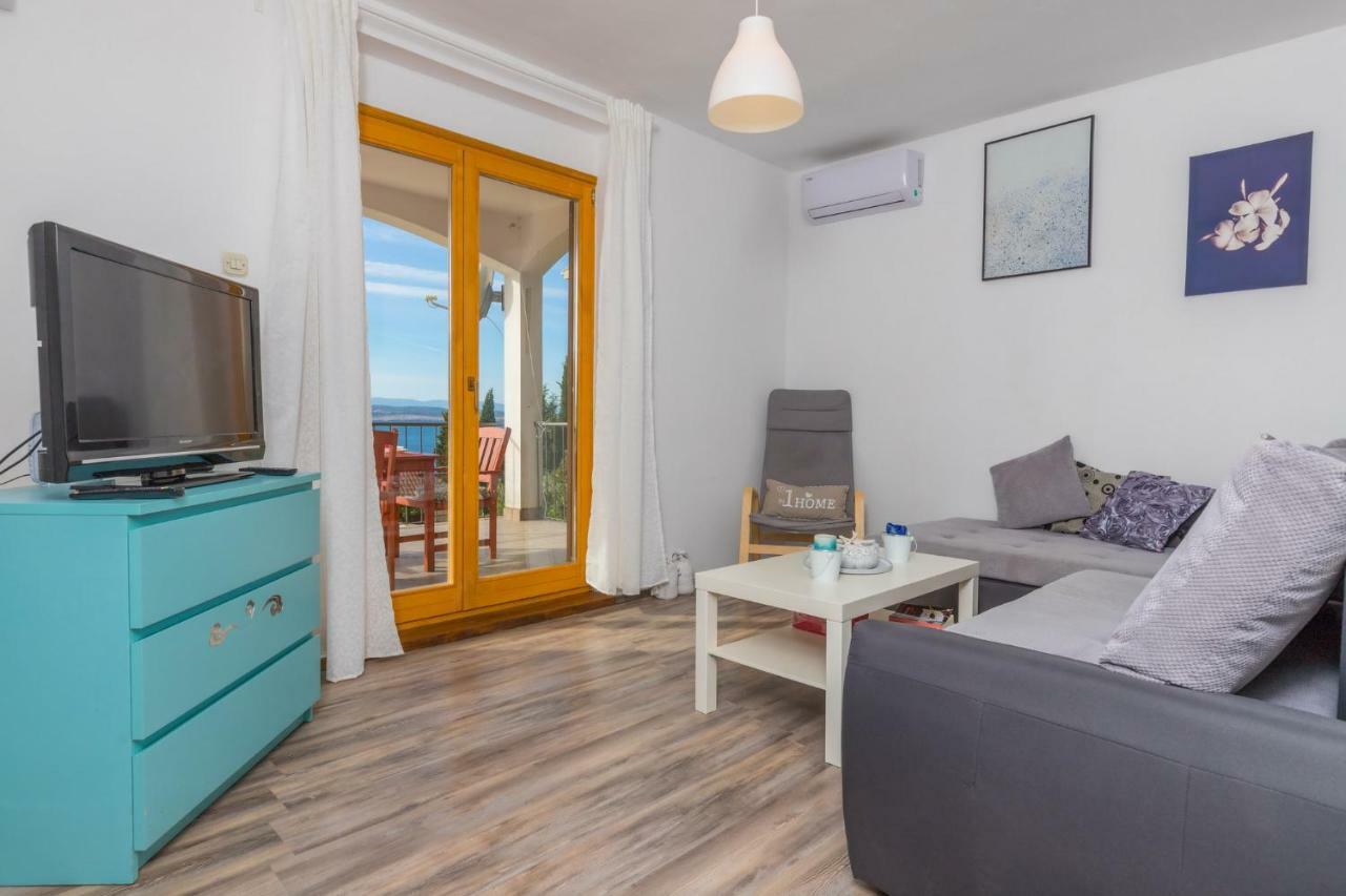 Apartments Maris Crikvenica Ngoại thất bức ảnh