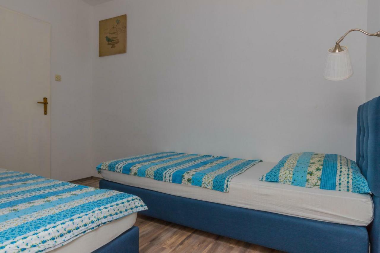 Apartments Maris Crikvenica Ngoại thất bức ảnh